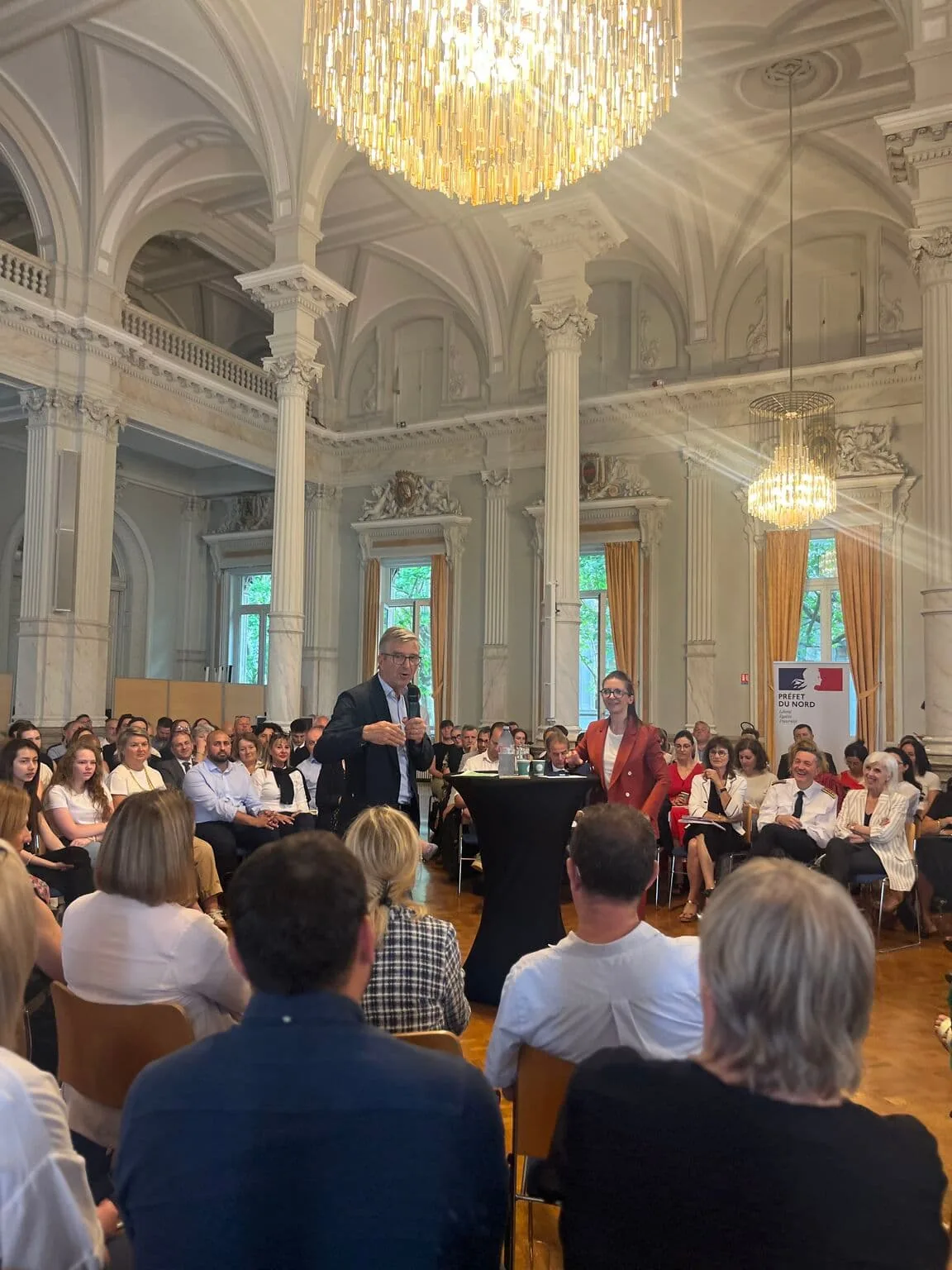 Grand Débat Talents de France : une prise de parole devant les personnes réunies à Lille